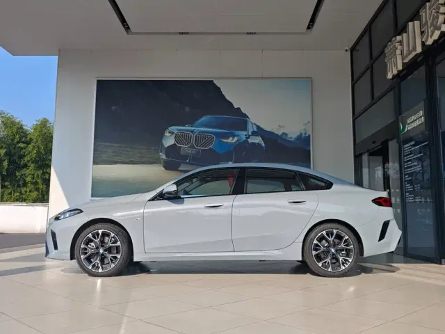 BMW BMW 2 Series 2025 225L M Sport Package — Фото автомобиля 3