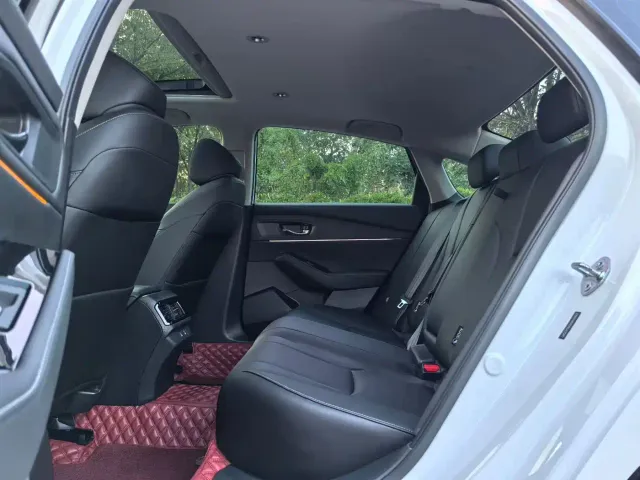 Honda Accord — Фото автомобиля 9