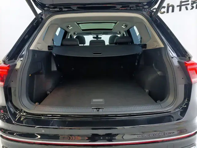 Volkswagen Tiguan L — Фото автомобиля 4