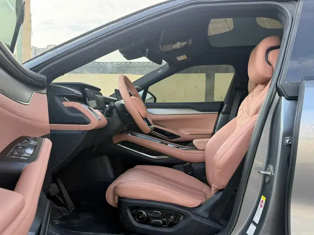 BYD Song L EV — Фото автомобиля 4