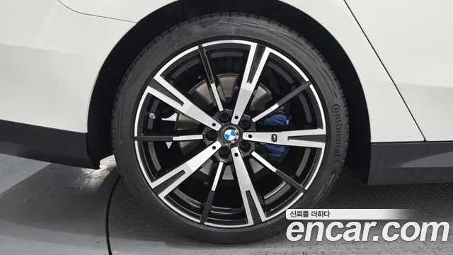 BMW 5-Series 5 серия (G60) 530i xDrive M Sport — Фото автомобиля 4