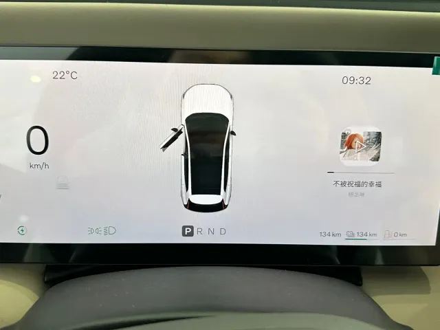 Volvo XC70 Plug-in Hybrid — Фото автомобиля 7