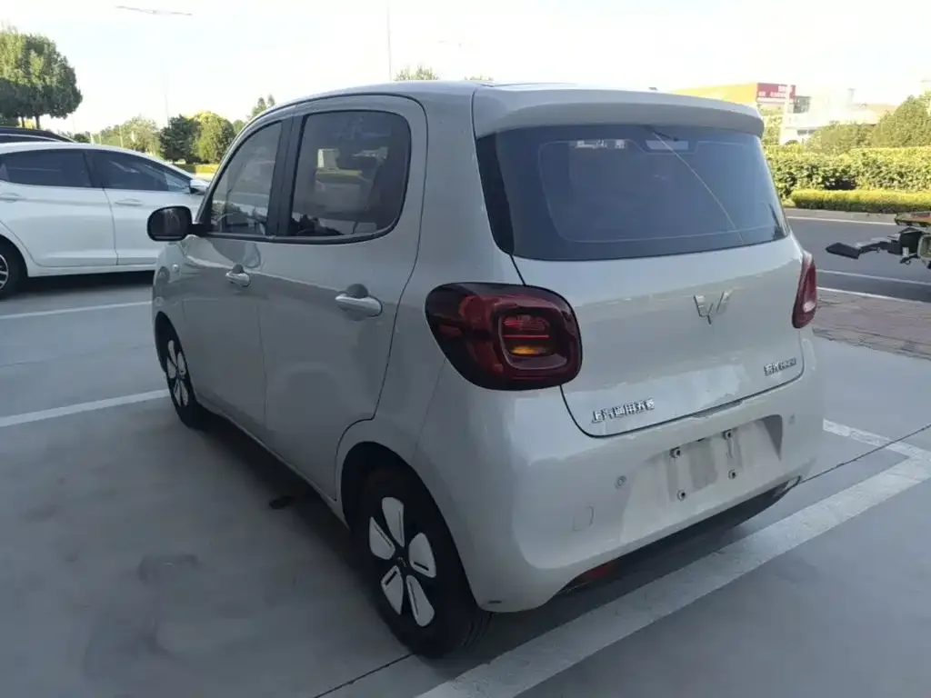 Wuling Motors Hongguang MINIEV 2025 4-Door Advanced — Фото автомобиля 10