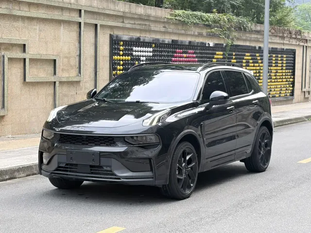Фотография автомобиля — Lynk & Co 01