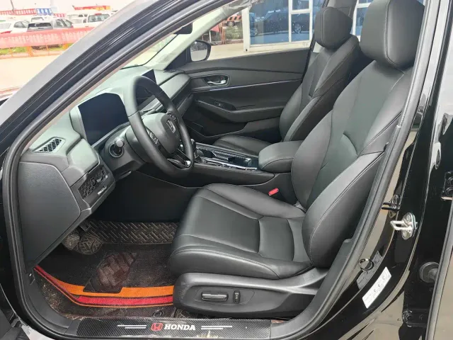 Honda Accord — Фото автомобиля 4