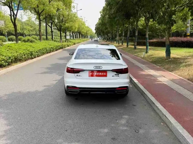 Audi A4L — Фото автомобиля 2