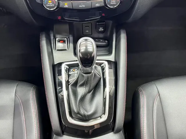 Nissan Qashqai — Фото автомобиля 12