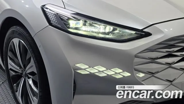 Kia K8 Hybrid — Фото автомобиля 7