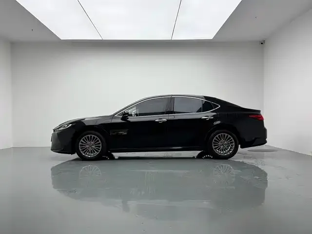 Toyota Camry 2024 2.0G Premium Edition — Фото автомобиля 7