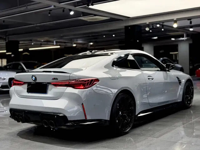 BMW M4 — Фото автомобиля 6