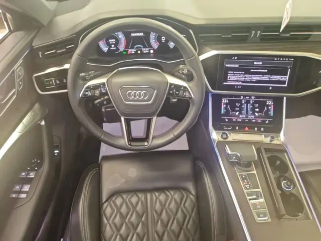 Audi A6L — Фото автомобиля 14