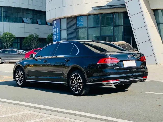 Volkswagen Phideon — Фото автомобиля 4