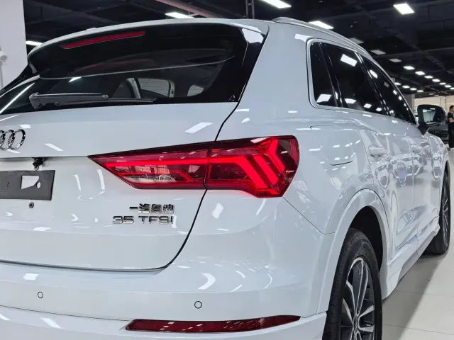 Audi Q3 — Фото автомобиля 5
