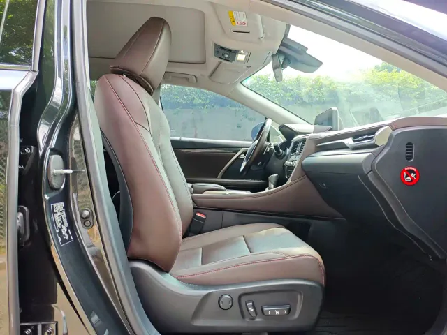 Lexus RX — Фото автомобиля 5