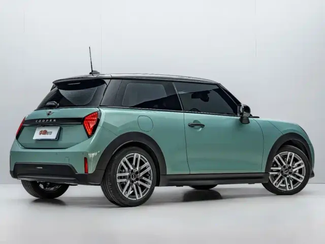 MINI Hatch — Фото автомобиля 7