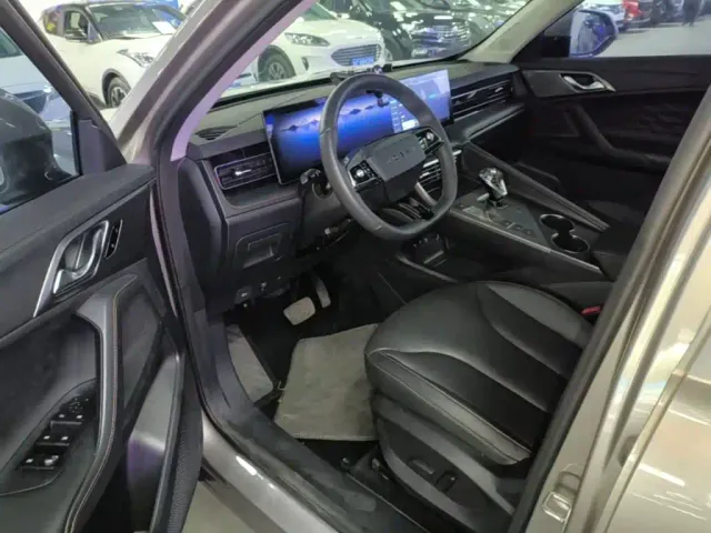 Roewe RX5 — Фото автомобиля 15