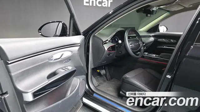 Genesis GV70 2.5T Бензин 2WD — Фото автомобиля 10