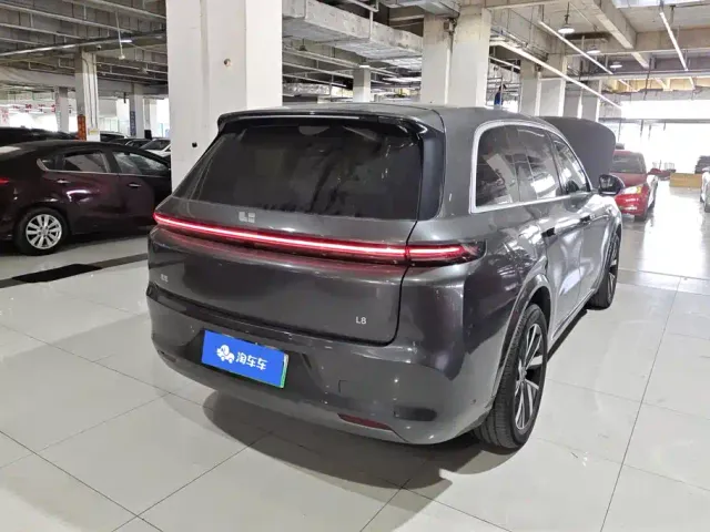 Li Auto L8 — Фото автомобиля 3