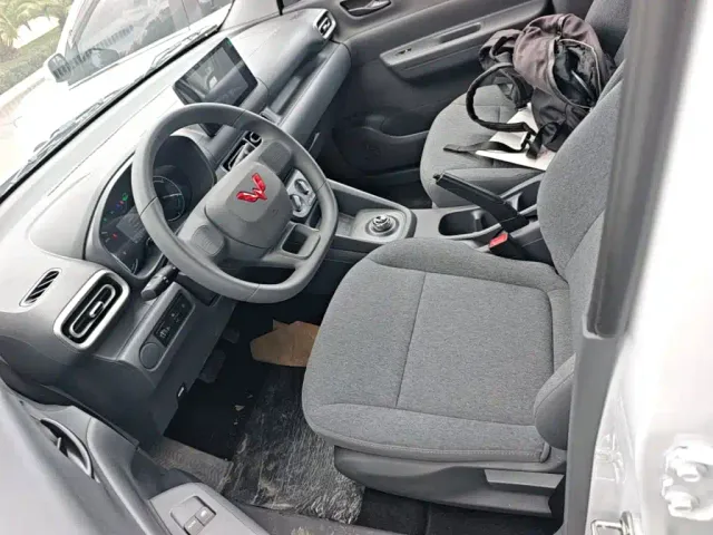 Wuling Hongguang — Фото автомобиля 10