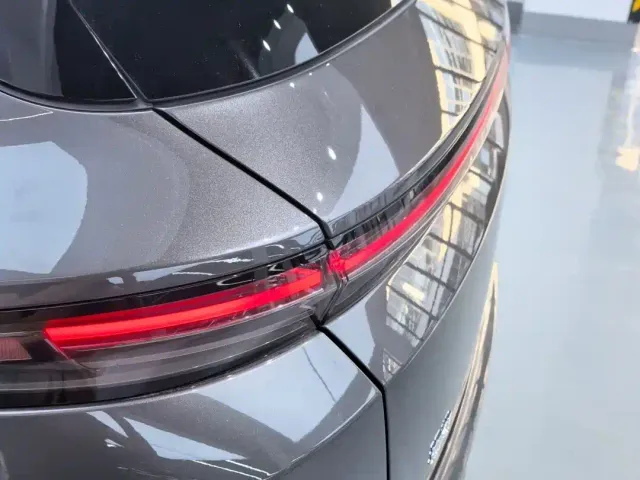 Li Auto L7 — Фото автомобиля 6