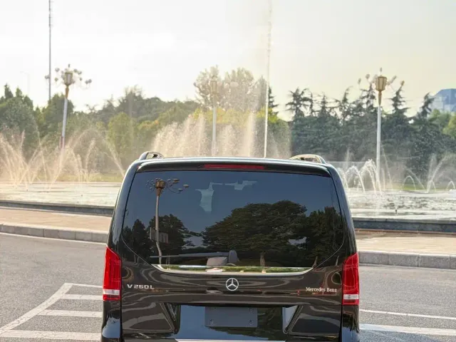 Mercedes-Benz V-Class — Фото автомобиля 6