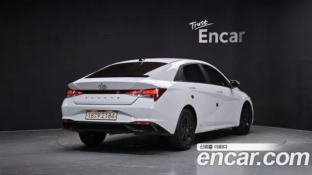 Hyundai AVANTE Avante (CN7) — Фото автомобиля 2
