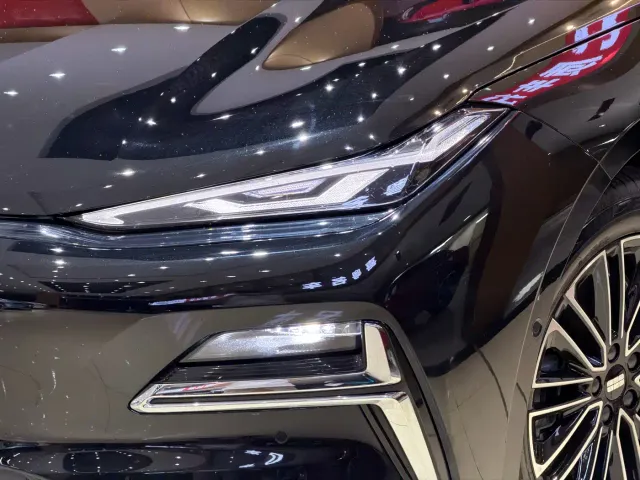 Geely Galaxy Xingyao 8 — Фото автомобиля 3