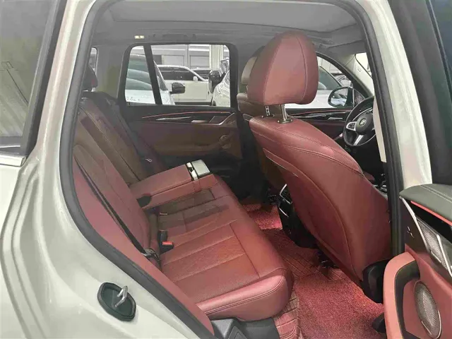 BMW X3 — Фото автомобиля 15