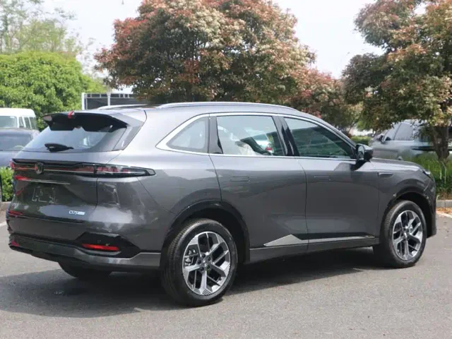 Changan CS75 Plus — Фото автомобиля 7