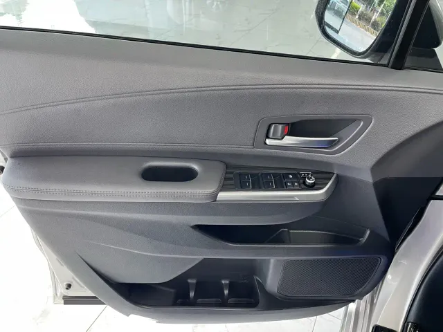 Toyota Sienna — Фото автомобиля 15