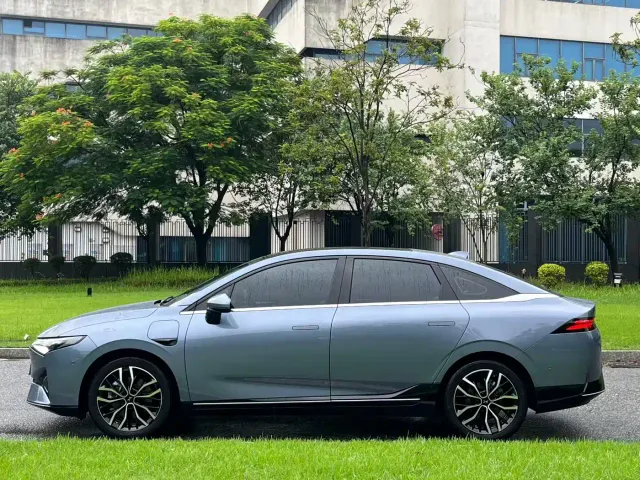 Xpeng P5 — Фото автомобиля 4