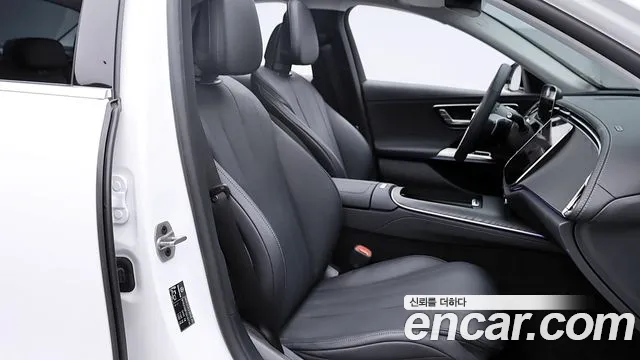 Mercedes-Benz E-Class W214 — Фото автомобиля 12