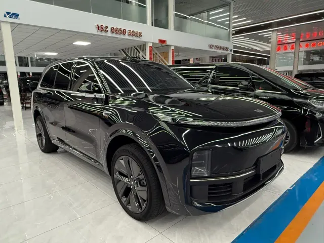Li Auto L9 — Фото автомобиля 3