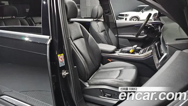 Audi Q7 45 TDI quattro Premium — Фото автомобиля 24