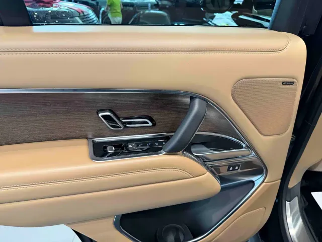 Land Rover Range Rover — Фото автомобиля 14
