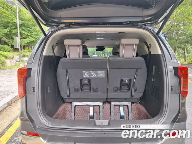 Kia Carnival Generation 4 — Фото автомобиля 18