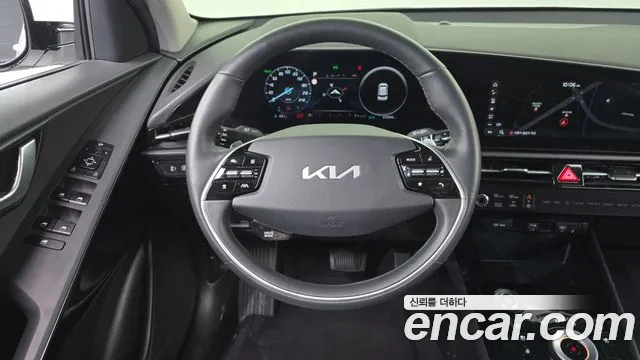 Kia Niro New — Фото автомобиля 19