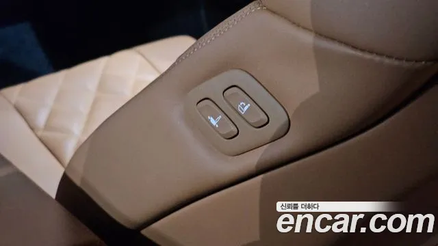 Genesis GV80 — Фото автомобиля 23