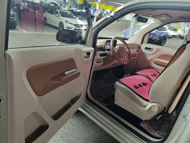 Wuling Hongguang Mini EV — Фото автомобиля 15