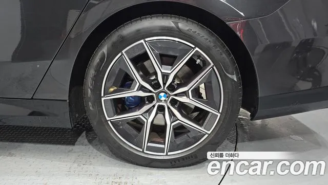 BMW 5 Series G60 — Фото автомобиля 6