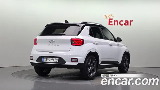 Hyundai Venue — Фото автомобиля 2