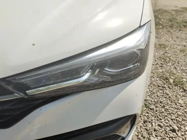 Roewe Roewe i5 2021 1.5L Manual Platinum Edition — Фото автомобиля 5
