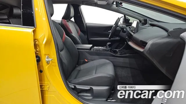 Toyota Prius — Фото автомобиля 10