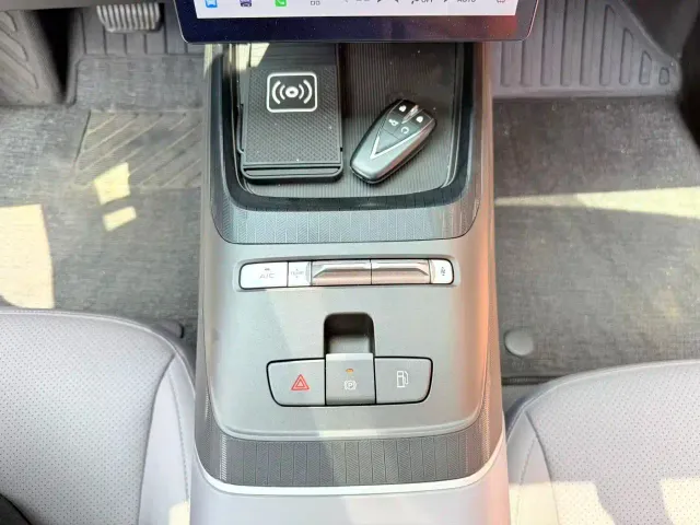 Changan Qiyuan A05 — Фото автомобиля 12