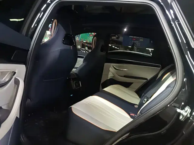 BYD Song PLUS — Фото автомобиля 16