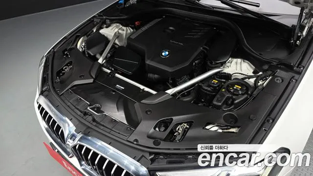 BMW 5 Series G30 — Фото автомобиля 9