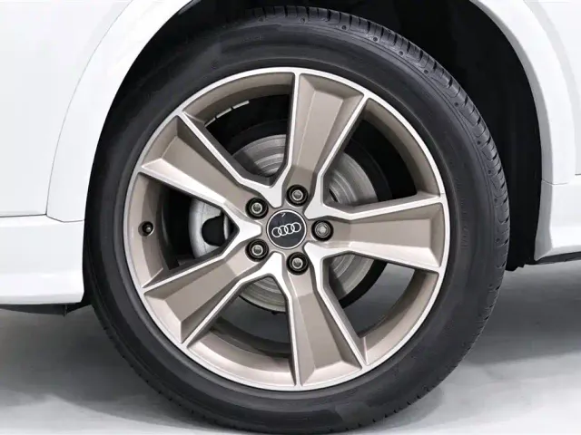 Audi Q2L — Фото автомобиля 18