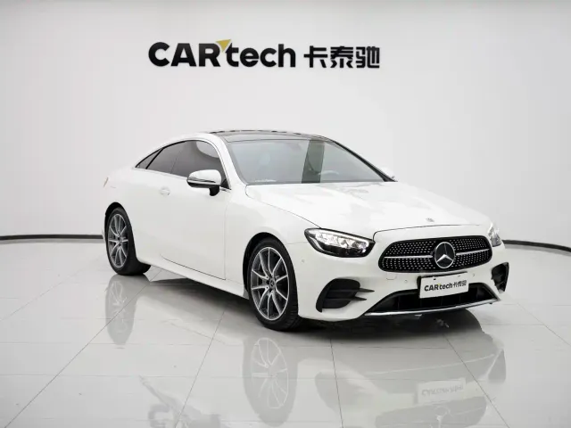 Mercedes-Benz E-Class — Фото автомобиля 14