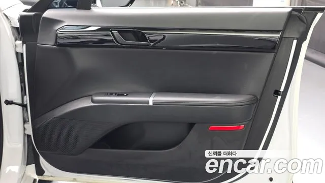 Hyundai Grandeur Grandeur (GN7) — Фото автомобиля 24