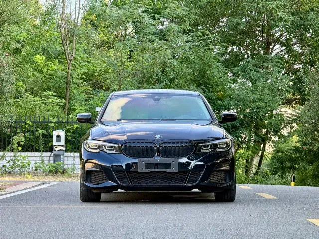BMW 3 Series — Фото автомобиля 2